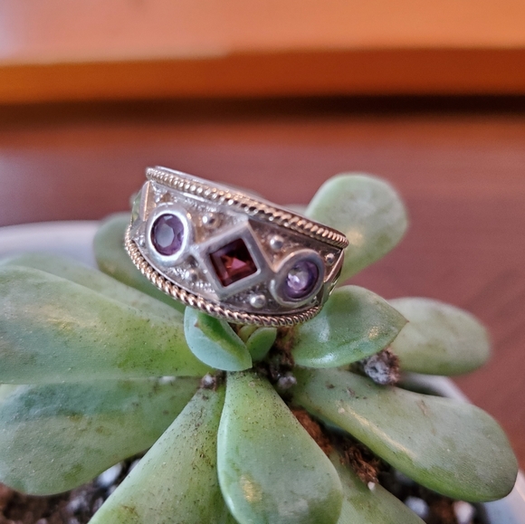 Sterling Silver/14K Ring with Garnet, Amethyst, and Peridot 6.75 Vintage - Picture 9 of 16
